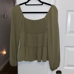 Cute olive green top